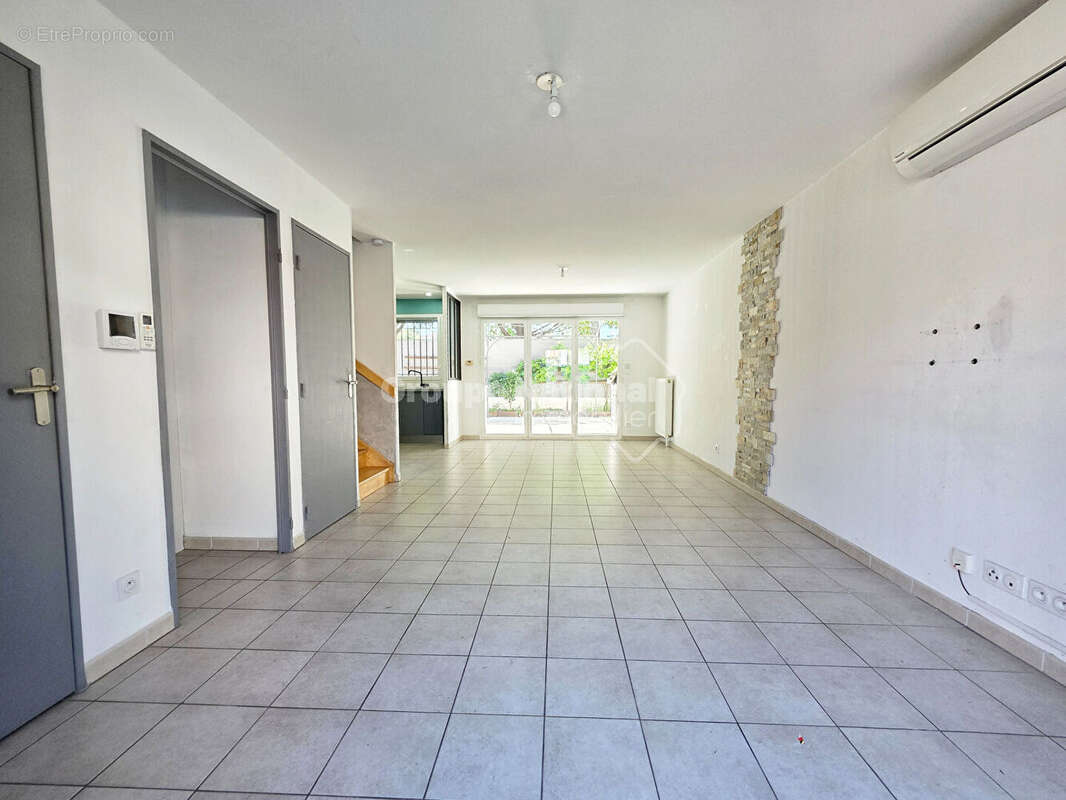 Maison à MIRAMAS