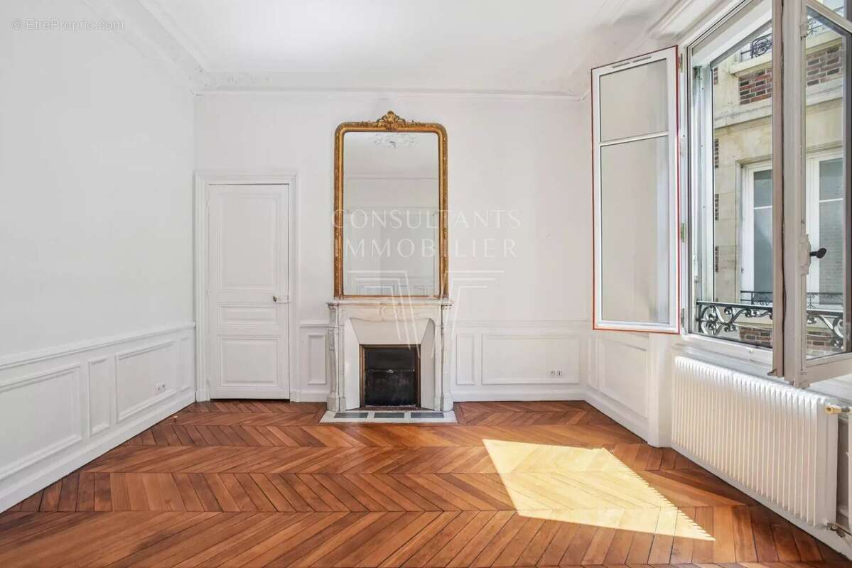 Appartement à PARIS-6E
