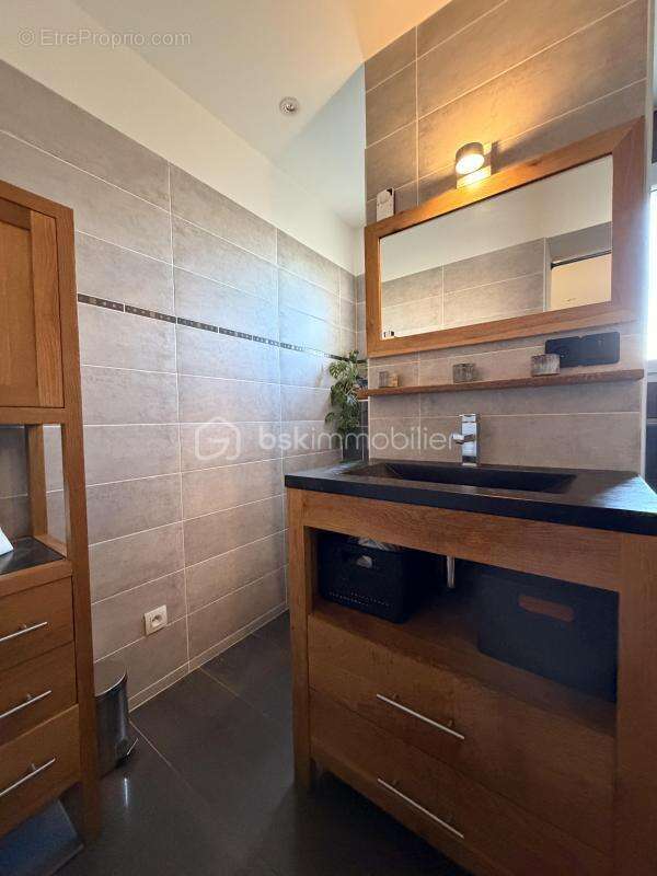 Maison à SAINT-LAURENT-D'AIGOUZE