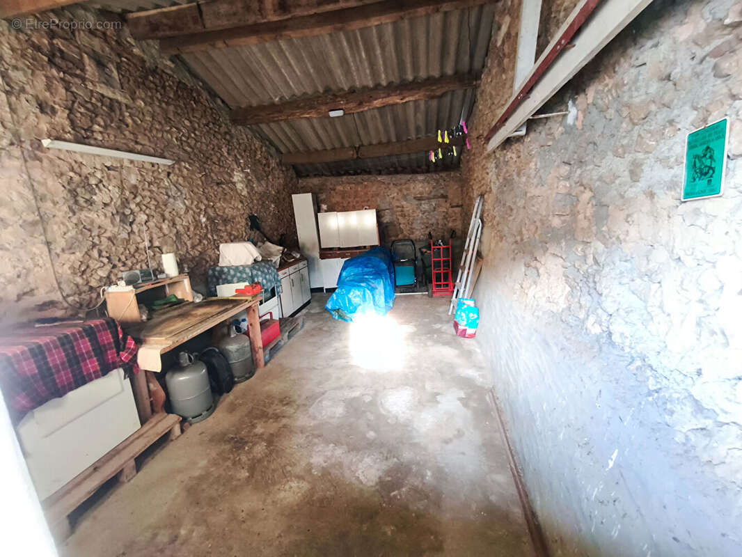 Maison à SOMMIERES-DU-CLAIN