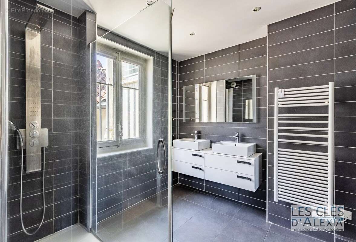 Appartement à LYON-6E