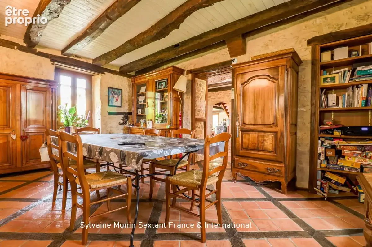 Superbe domaine de caractère du XVIIIe siècle sur 4 hectares avec piscine, maison d'amis et dépendances - photo 11
