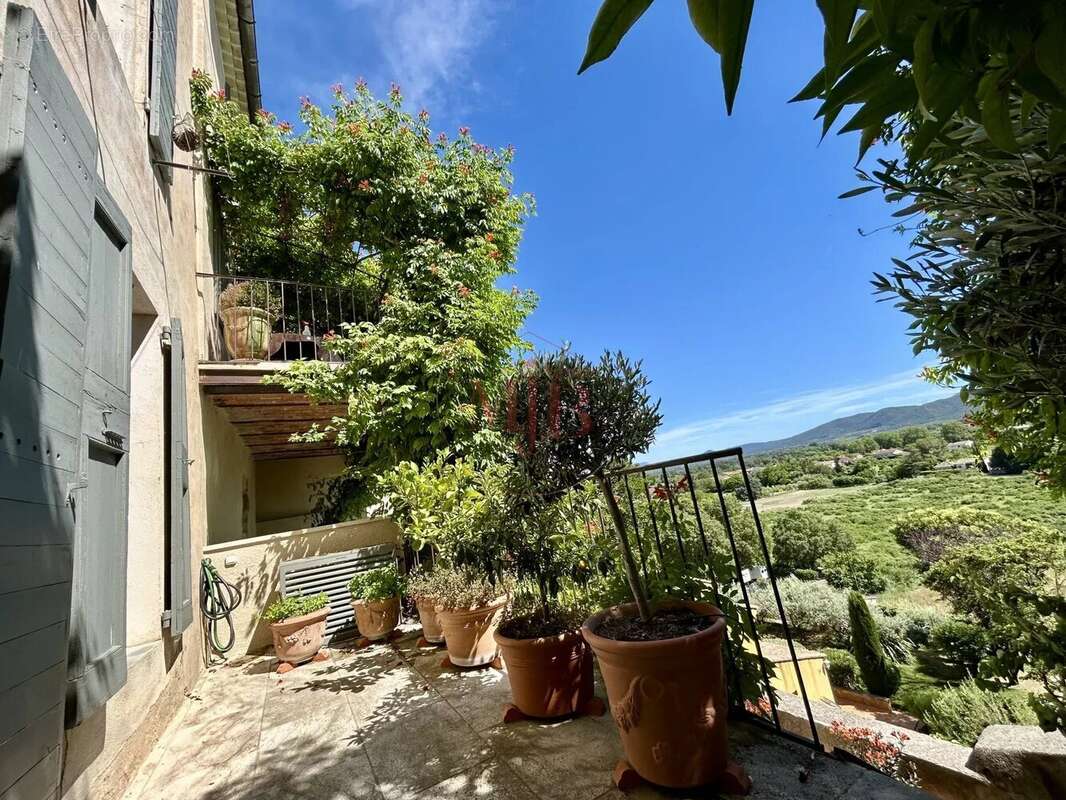 Maison à CADENET