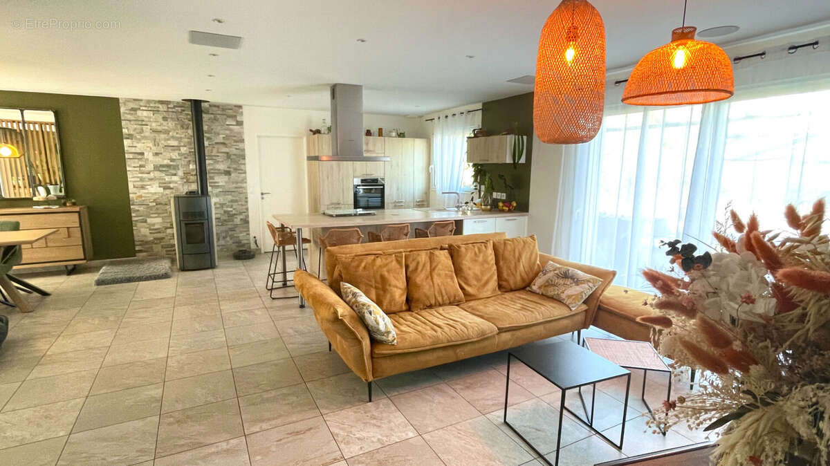 Maison à FRESNAY-SUR-SARTHE