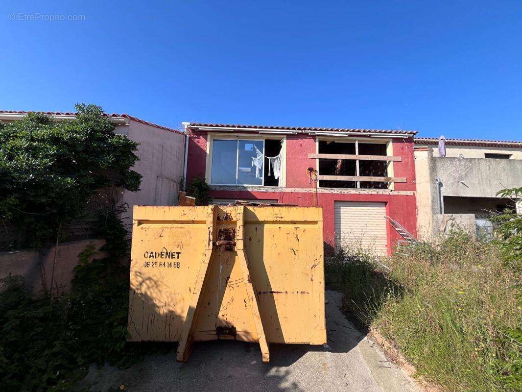 Maison avec vue sur le port de 300 m² avec permis accordé pour divers projets, gros travaux et gros potentiel - photo 17