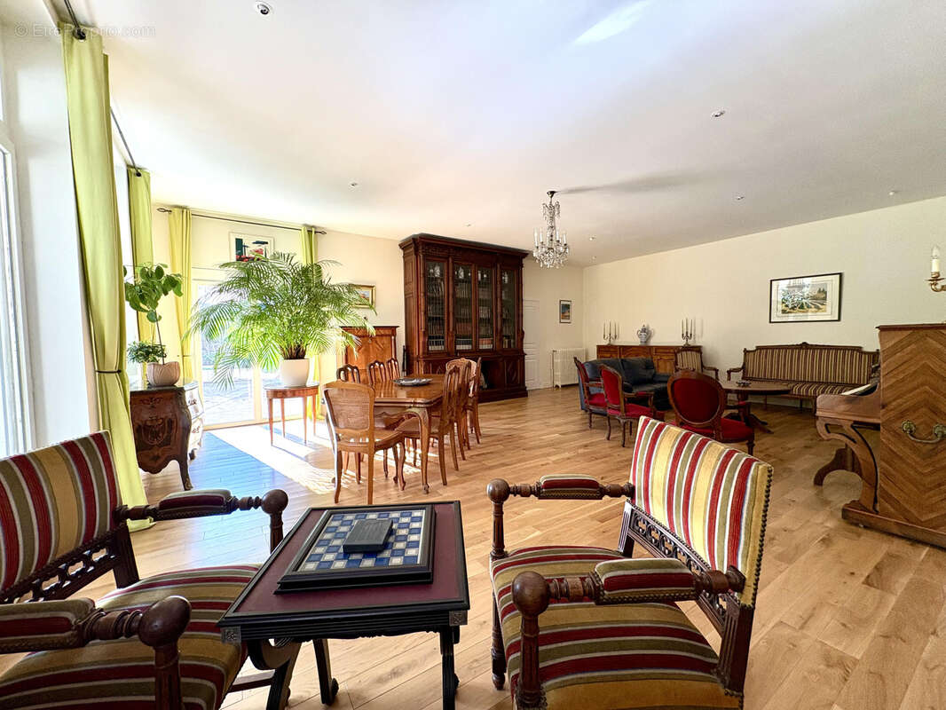 Maison à SAINT-GERMAIN-AU-MONT-D&#039;OR