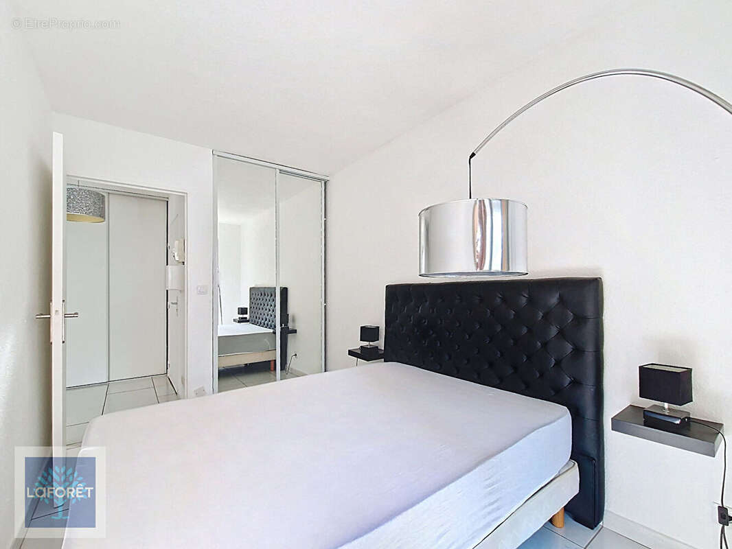 Appartement à VALLAURIS