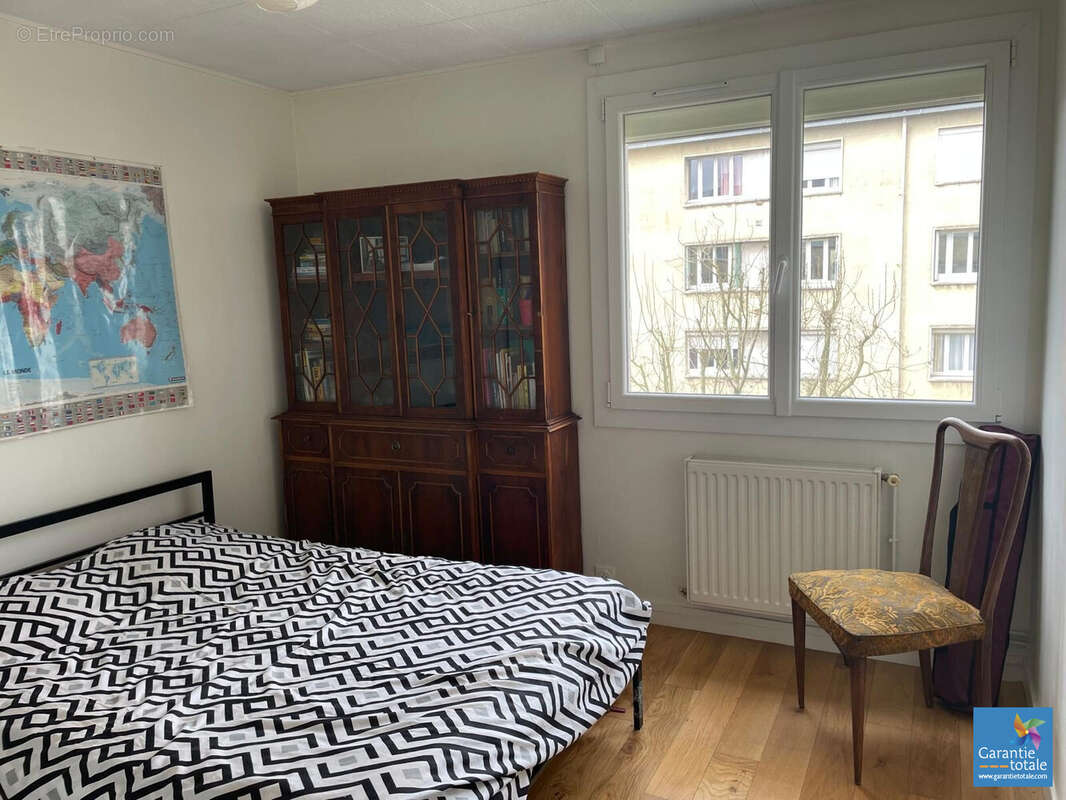 CHAMBRE - Appartement à MONTREUIL