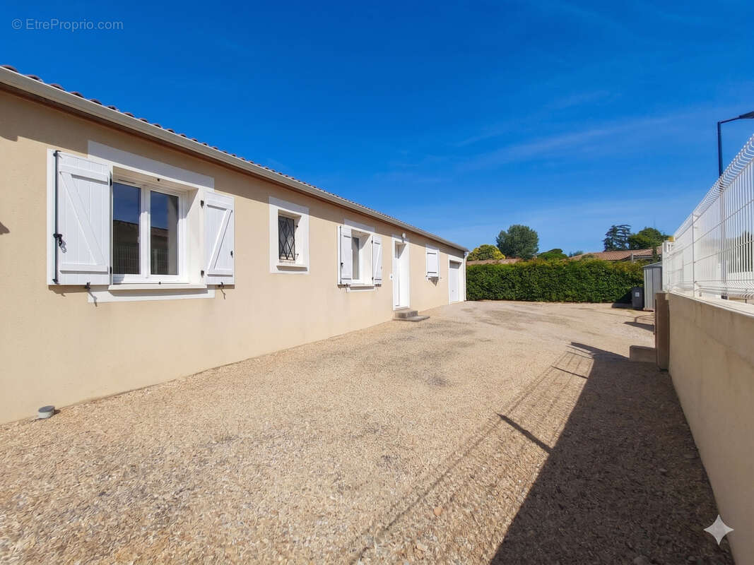 Maison Plain-Pied T5 Piscine Poolhouse   Jonquières 34725   Hérault - photo 13