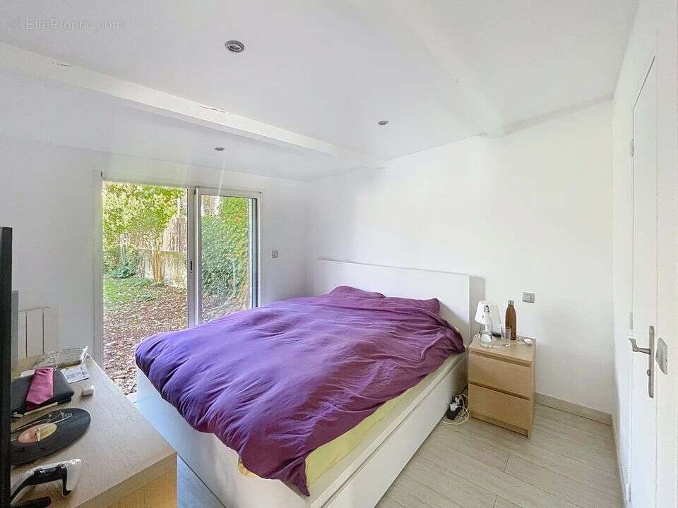 Maison à ROQUEFORT-LES-PINS
