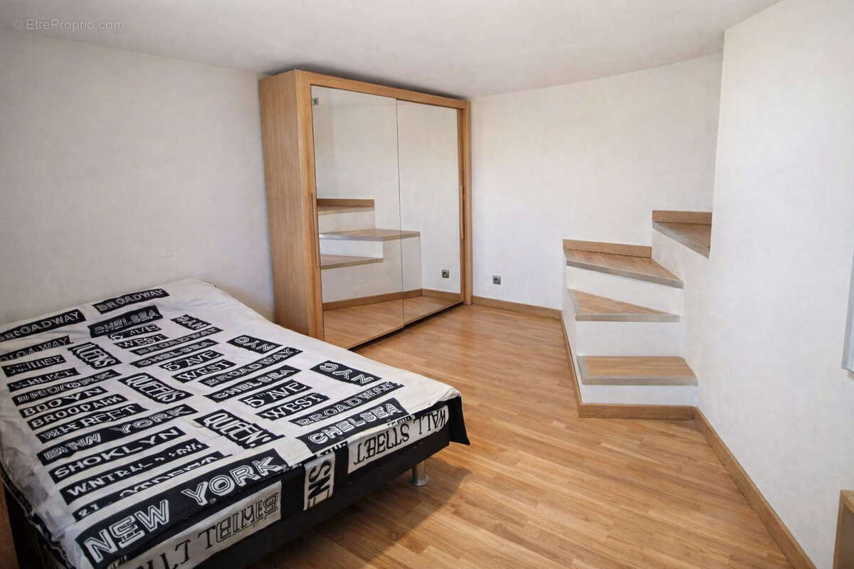 Superbe duplex de caractère avec terrasse panoramique de 50 m2   Possibilité 2 chambres - photo 3