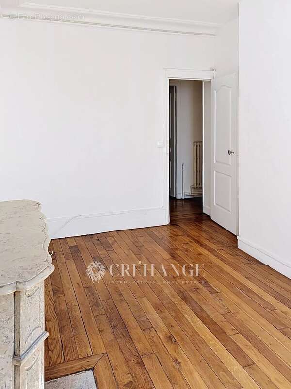 Appartement à PARIS-10E