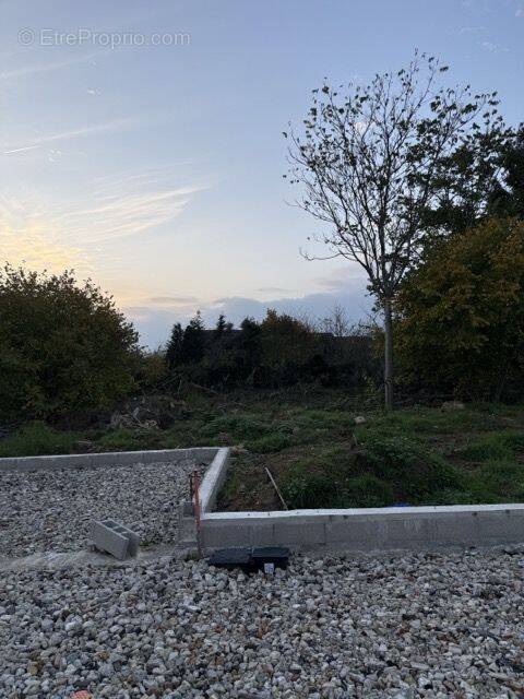 Terrain à BOISSETTES