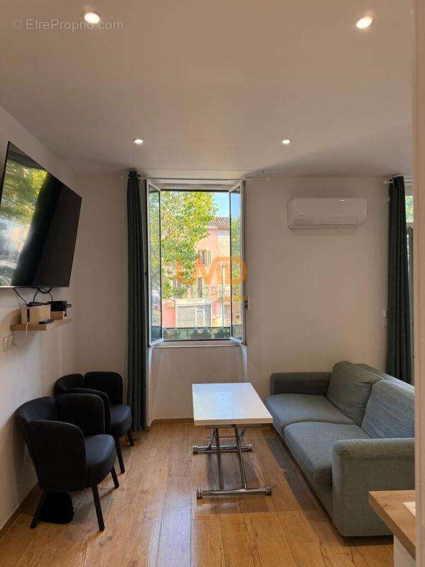 Appartement à LE MUY