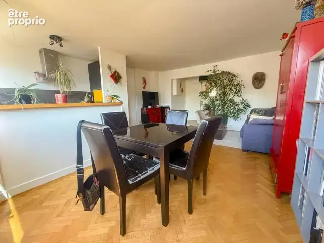 Un deux-trois pièces en hauteur bien situé dans le 18ème arrondissement - photo 4