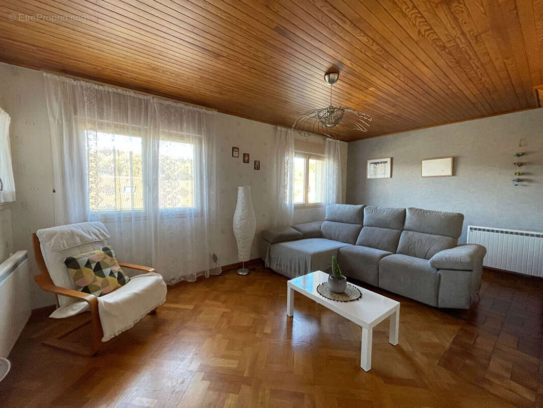 Maison à VILLARDS-D'HERIA