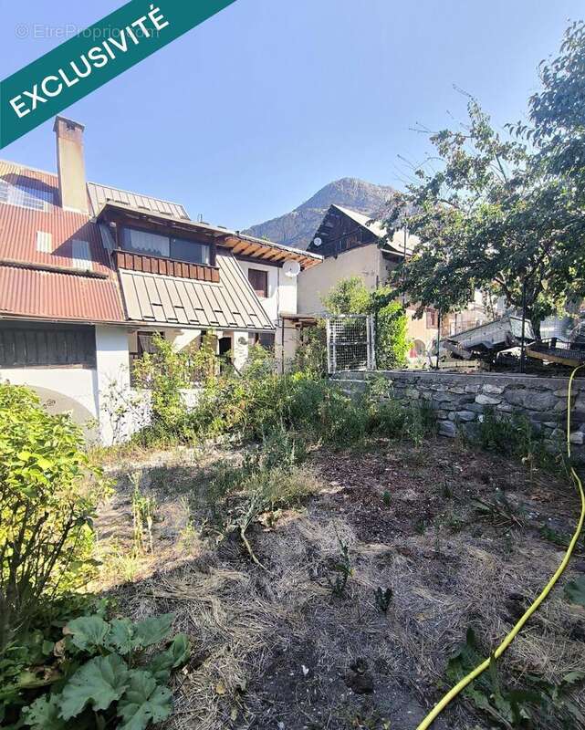 Maison 119 m² à Saint-Martin-De-Queyrieres  - photo 2