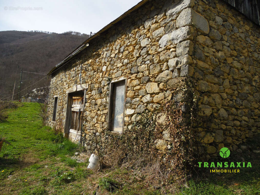 Maison à SAINT-LARY