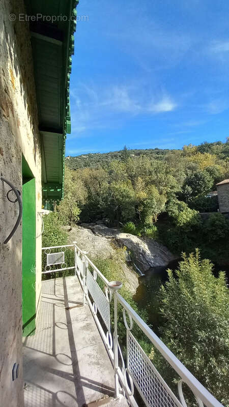 Maison à COLOMBIERES-SUR-ORB