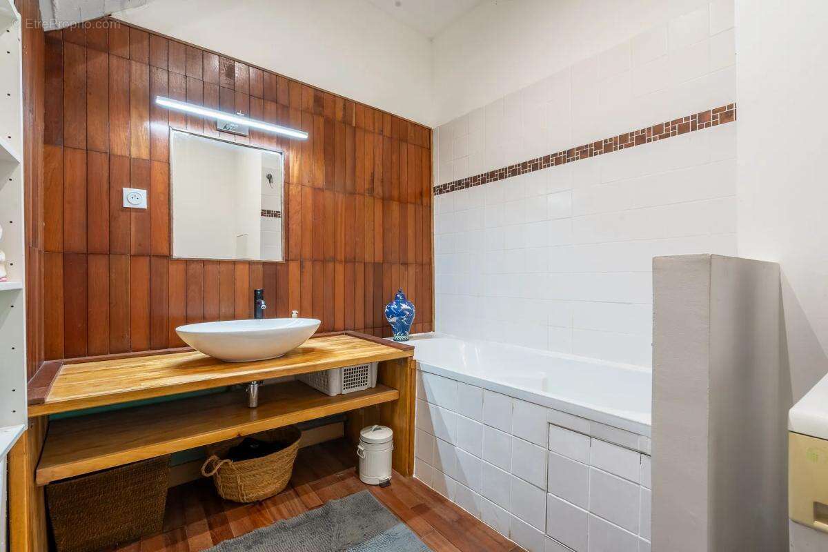 Loft de 4 pièces de 200 m² à Neuilly-Plaisance - photo 8