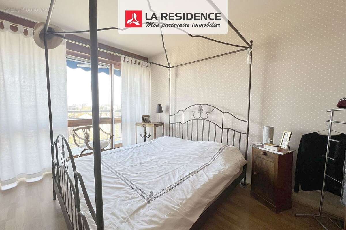 Appartement à VELIZY-VILLACOUBLAY