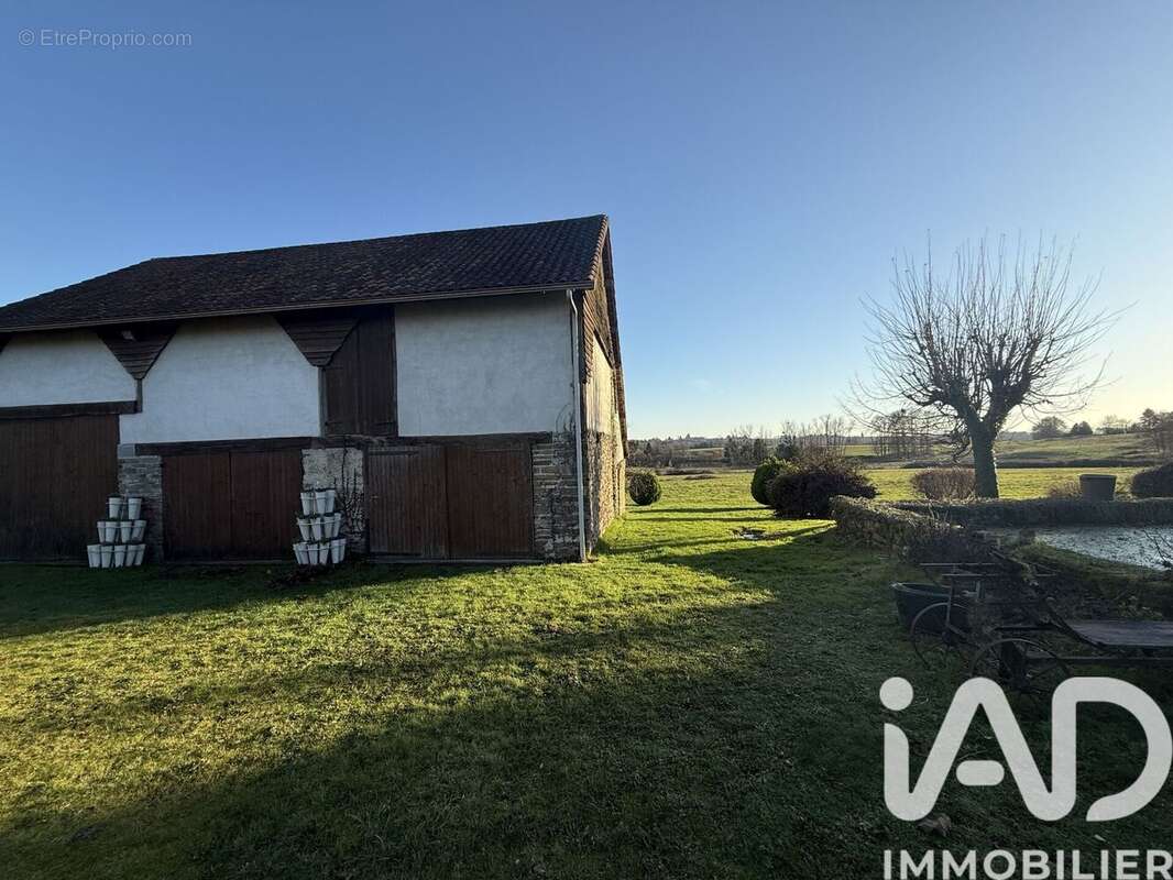 Photo 2 - Maison à SAINT-YRIEIX-LA-PERCHE