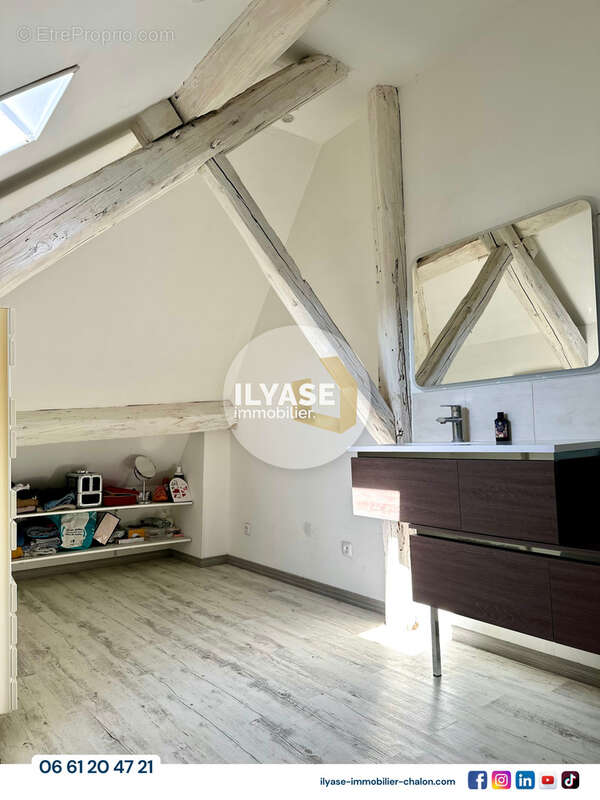 Appartement T3  77 m2  Centre-ville - photo 16