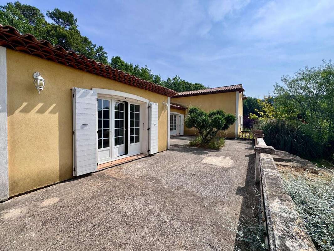 Photo 5 - Maison à BESSE-SUR-ISSOLE