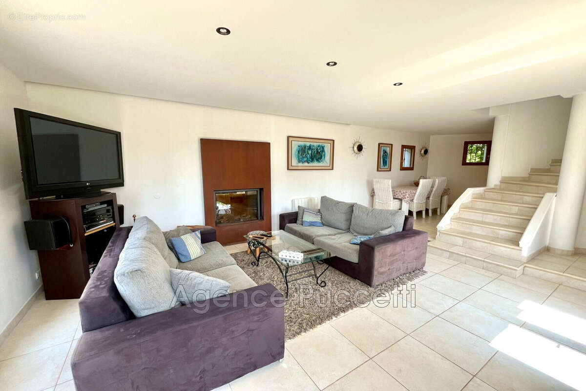 Maison à COURSEGOULES