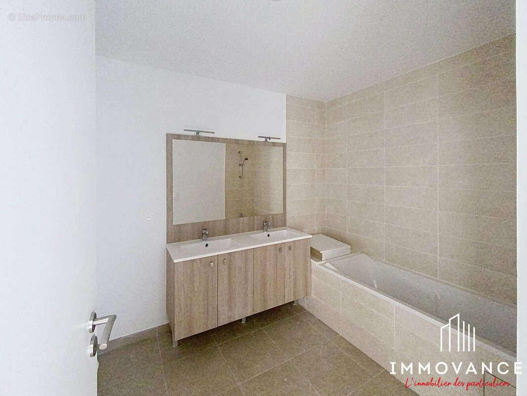 Appartement à SAINT-JEAN-DE-VEDAS