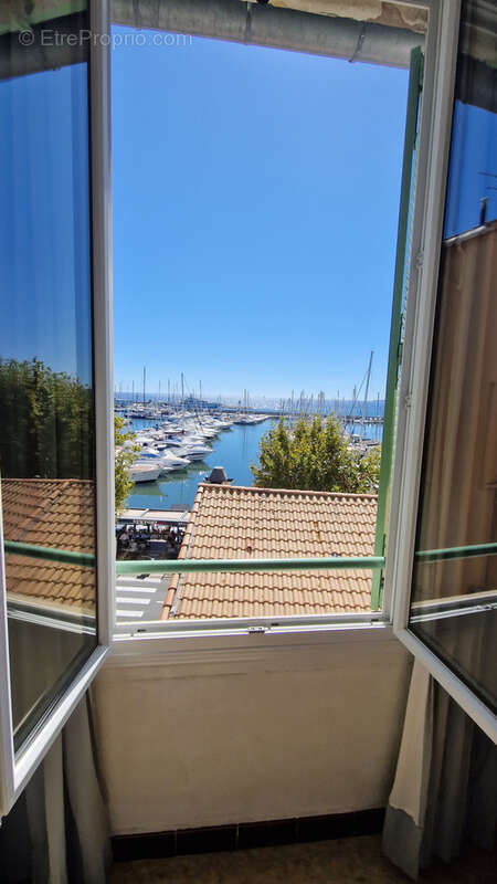 Appartement à VALLAURIS