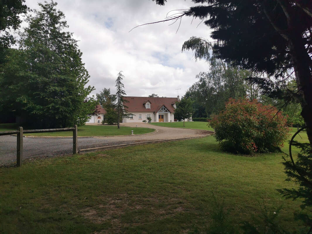 Belle propriété de 6.5ha avec deux étangs - photo 6