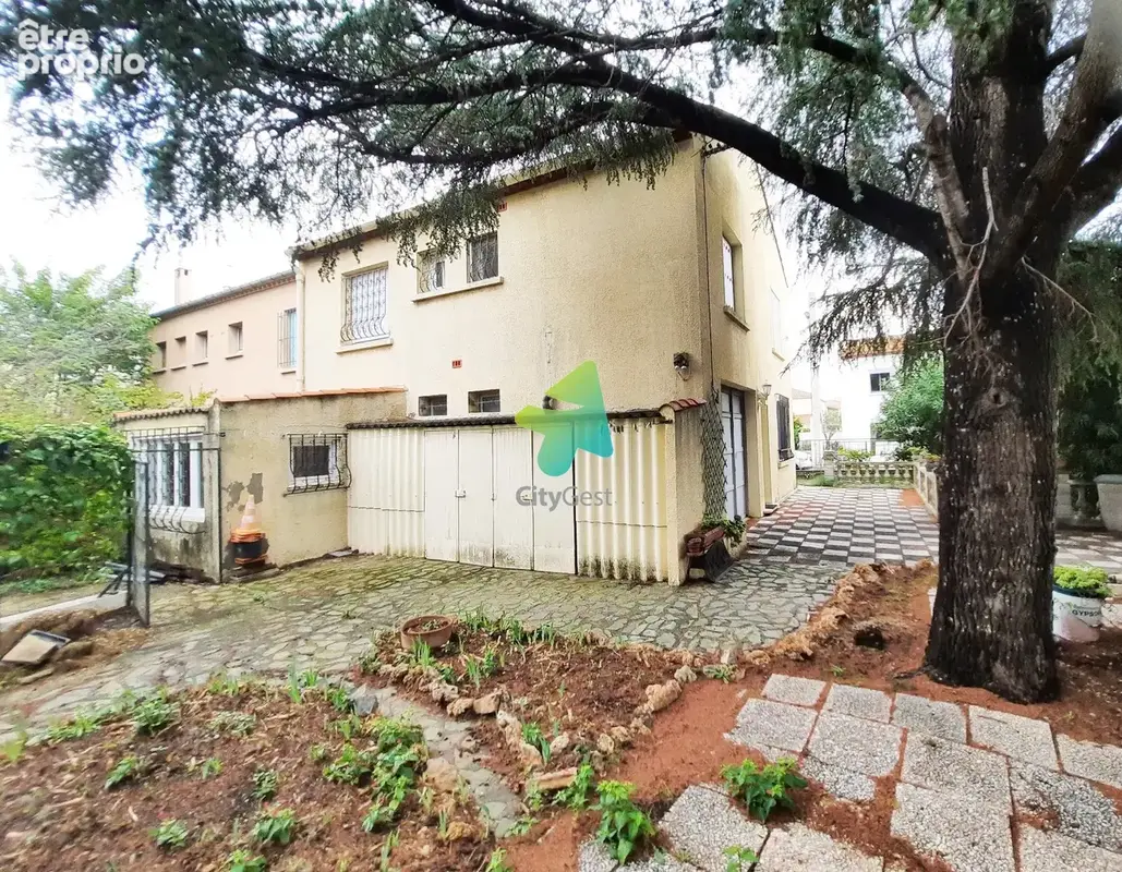 Villa t5 a renover avec jardin et garage - photo 15