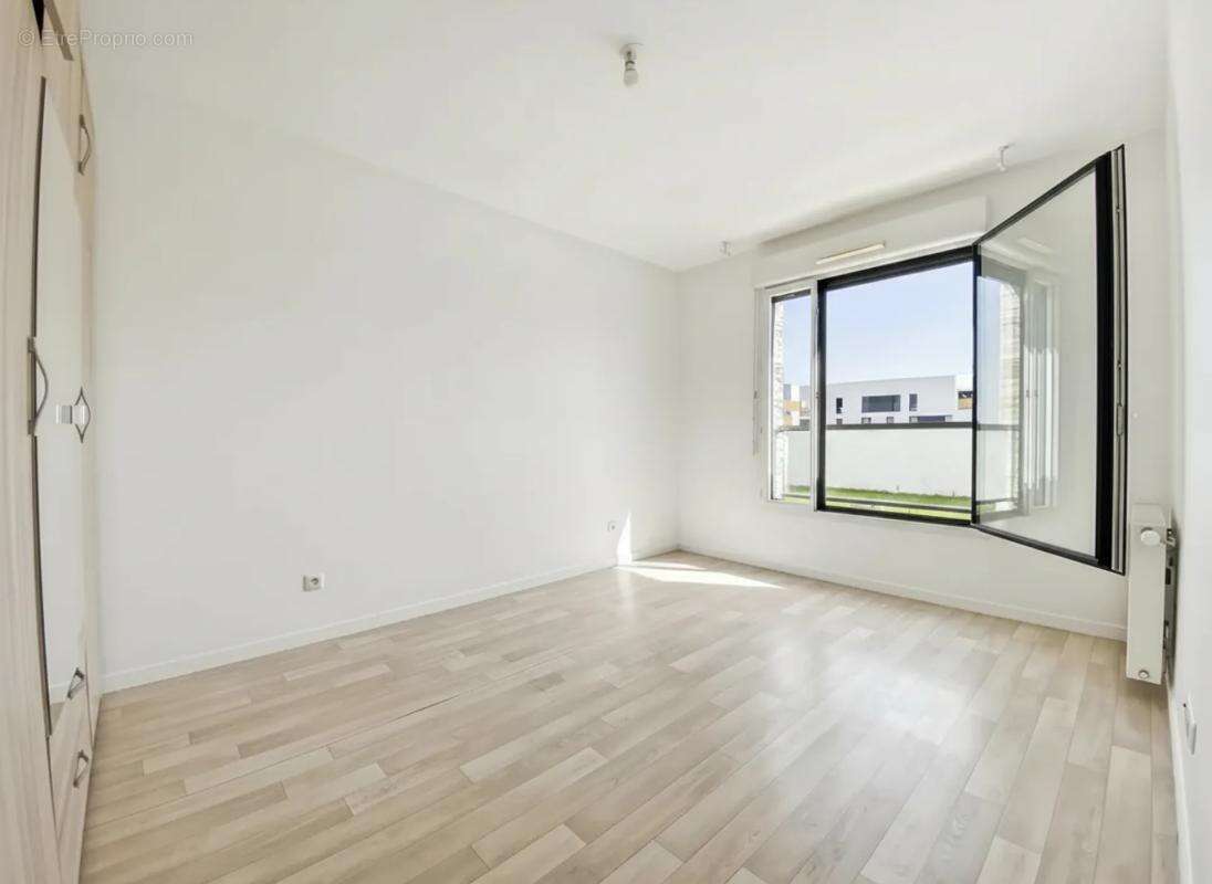 Appartement à SAINT-CYR-L'ECOLE