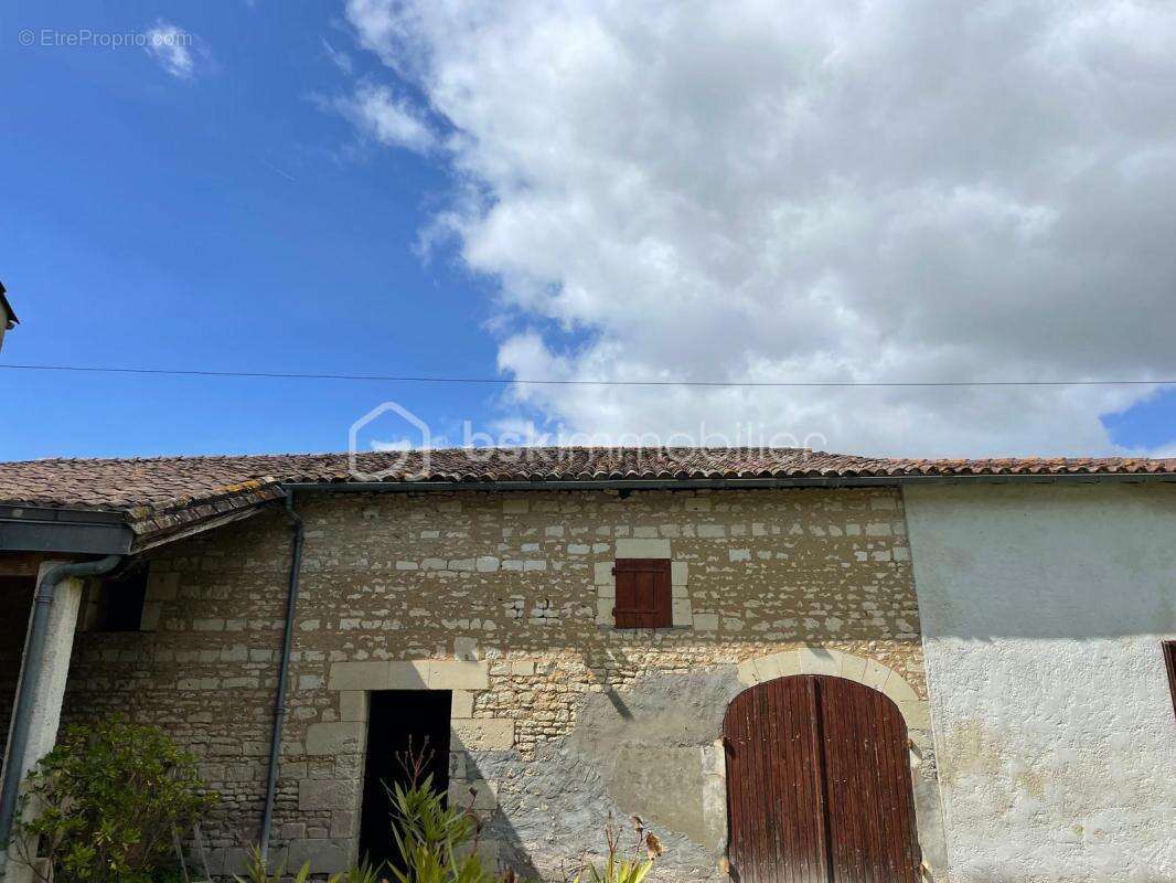 Maison à SAINT-FORT-SUR-GIRONDE