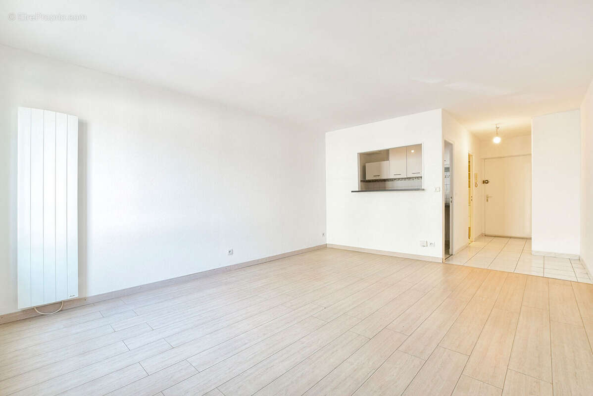 Appartement Pontault Combault 1 pièce(s) 32.01 m2 - photo 2