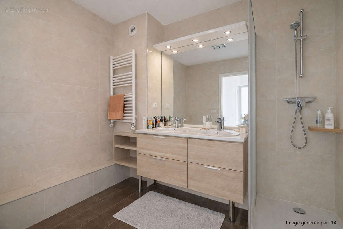 Appartement à LEVALLOIS-PERRET