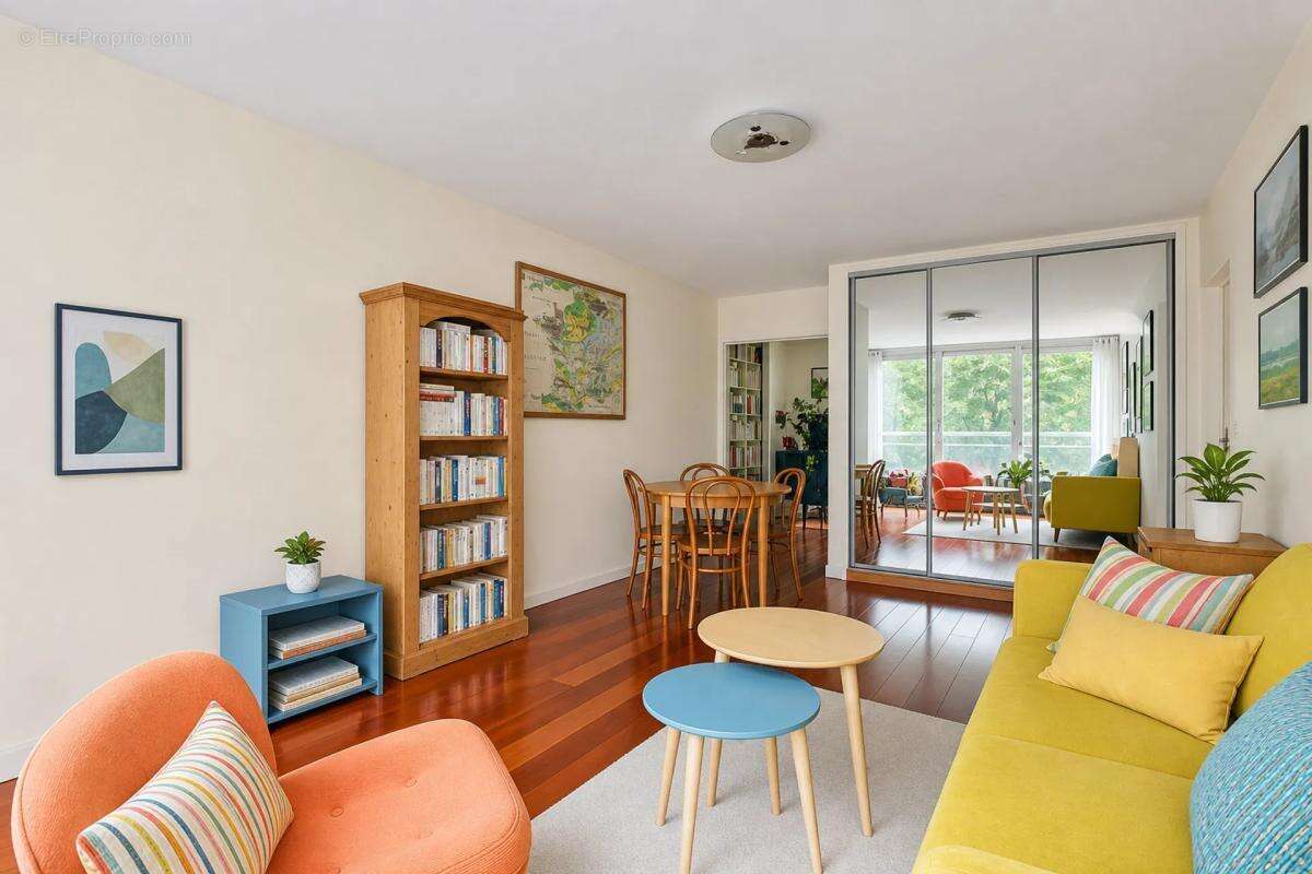 Appartement à PARIS-14E
