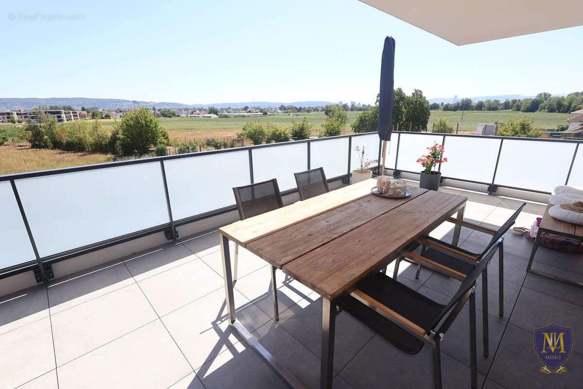 Village-neuf au calme magnifique appartement en attique de 123 m2 avec grande terrasse - photo 4