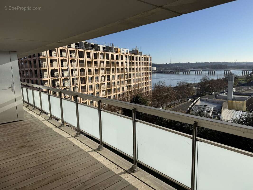 Appartement à BORDEAUX