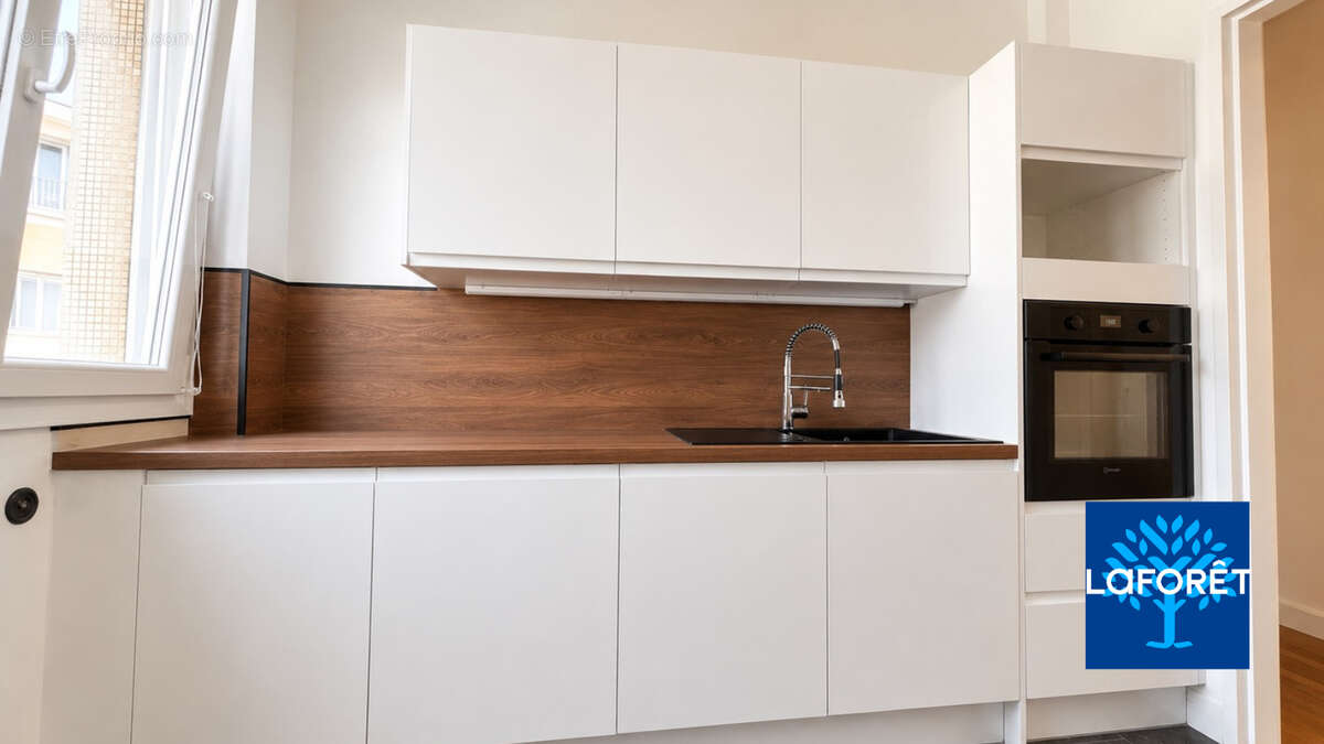 Appartement entièrement rénové   55 m²   2 chambres   Balcon   Parking sécurisé   Hypercentre de Valenciennes - photo 6