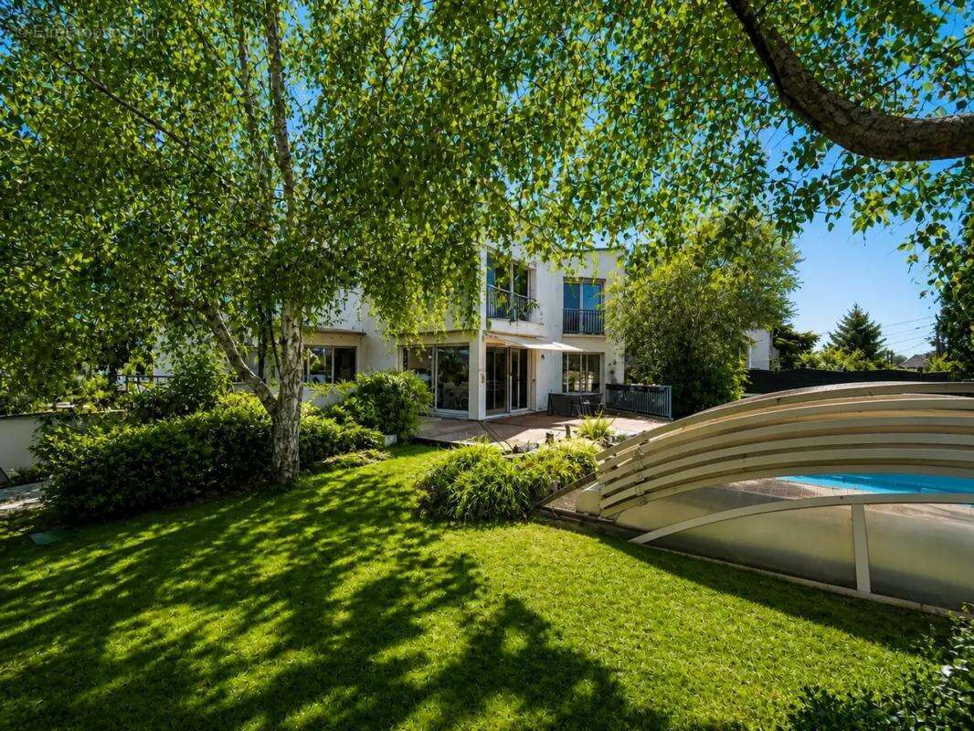 Maison d’architecte de 257m² 6 chambres piscine - à rénover - photo 19