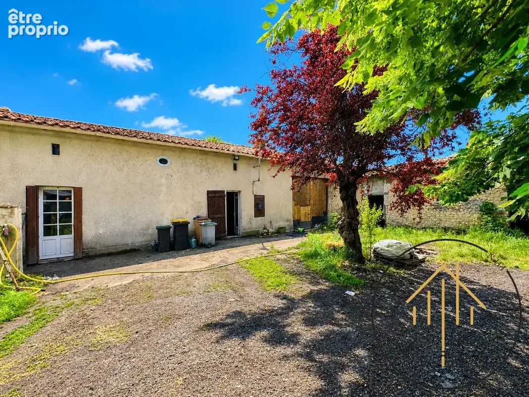 Maison 127 m² à Aubeville  - photo 2