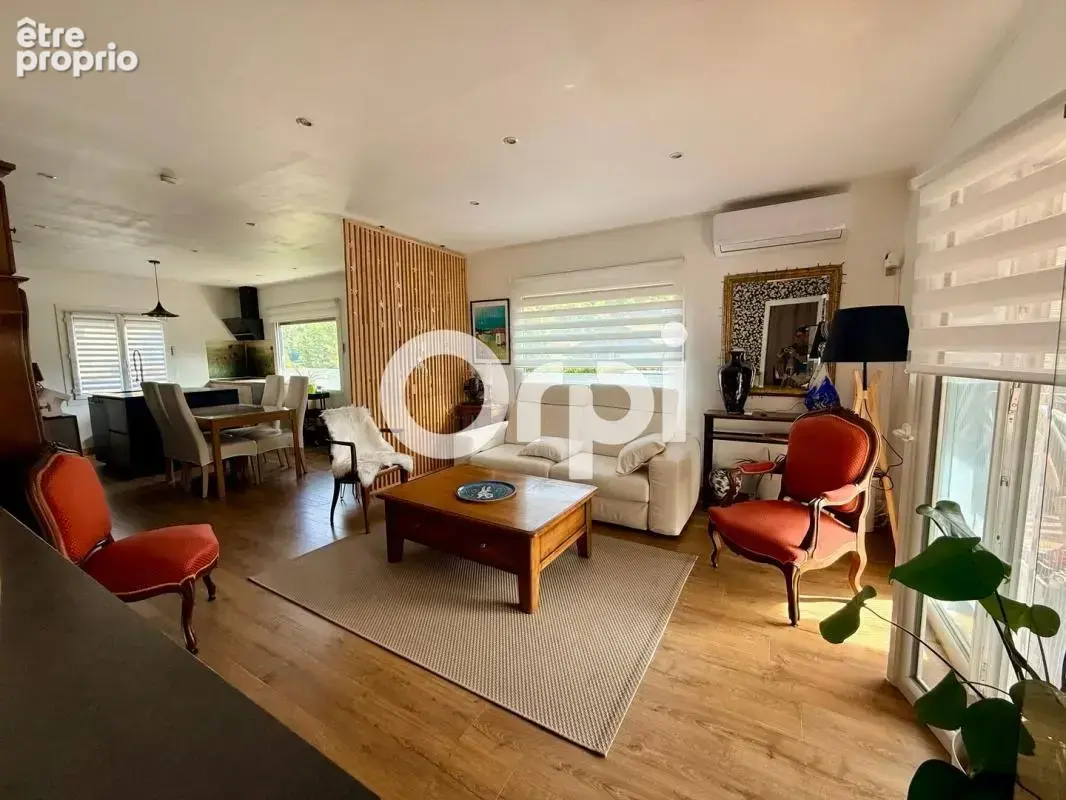 Ensemble immobilier avec habitation principale, dépendance et revenu locatif – Terrain de 1 004 m²

ALLEVARD-LES-BAINS – 38580 - photo 6
