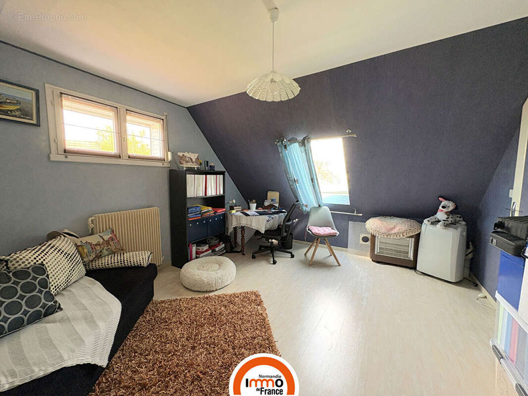 Maison à LA BONNEVILLE-SUR-ITON