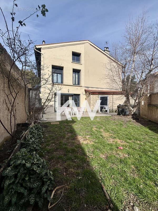 Maison à SAINT-JUST-SAINT-RAMBERT