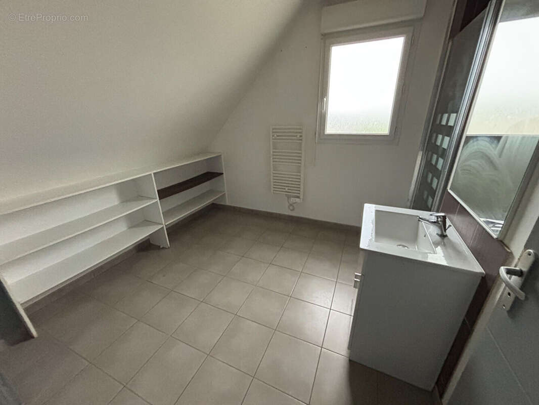 Maison à MESLAY-DU-MAINE