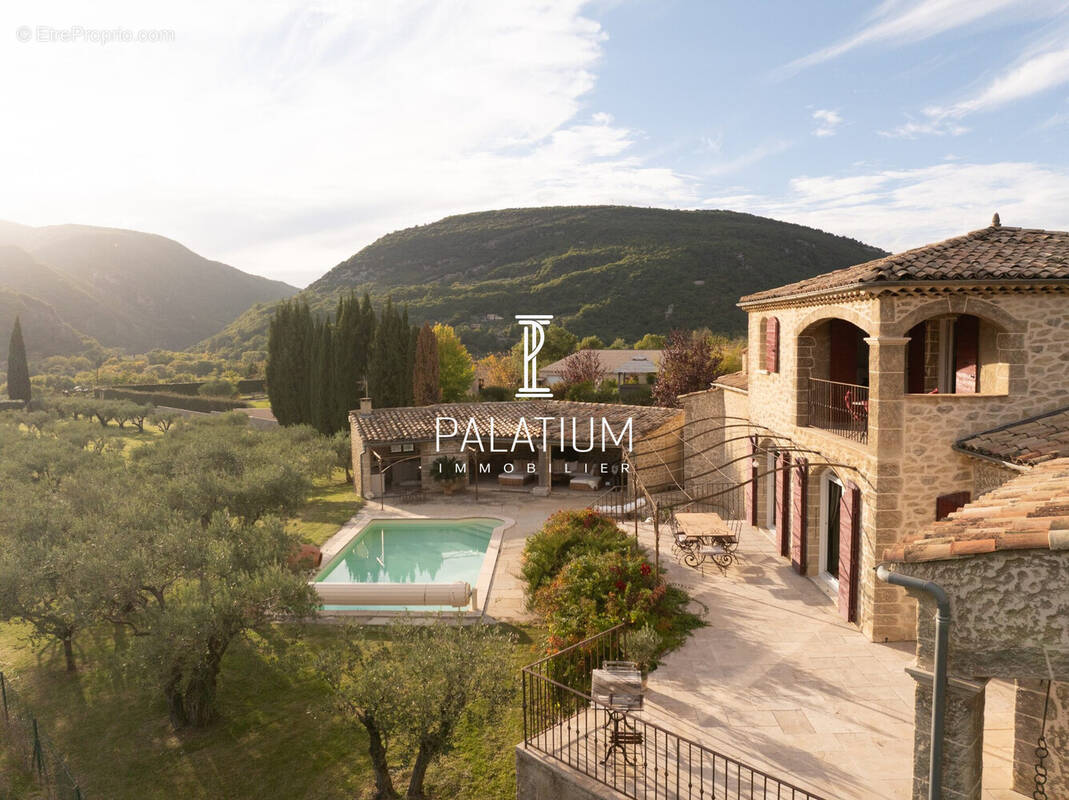 Maison à ENTREPIERRES