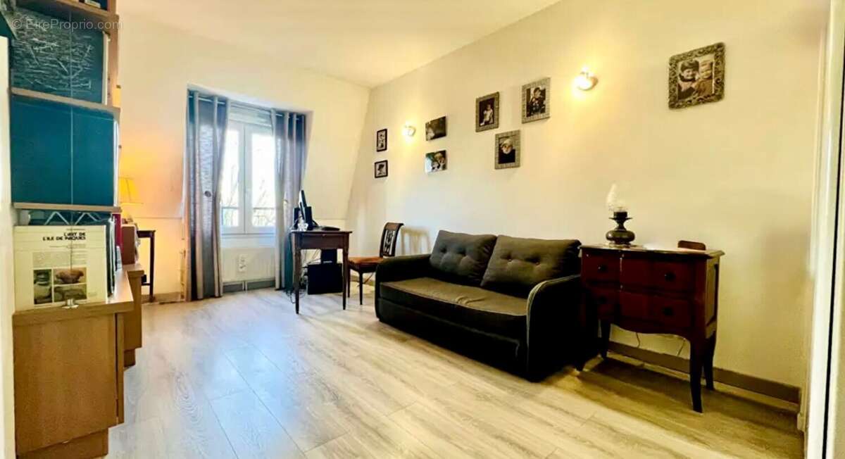 Appartement à SAINT-FARGEAU-PONTHIERRY