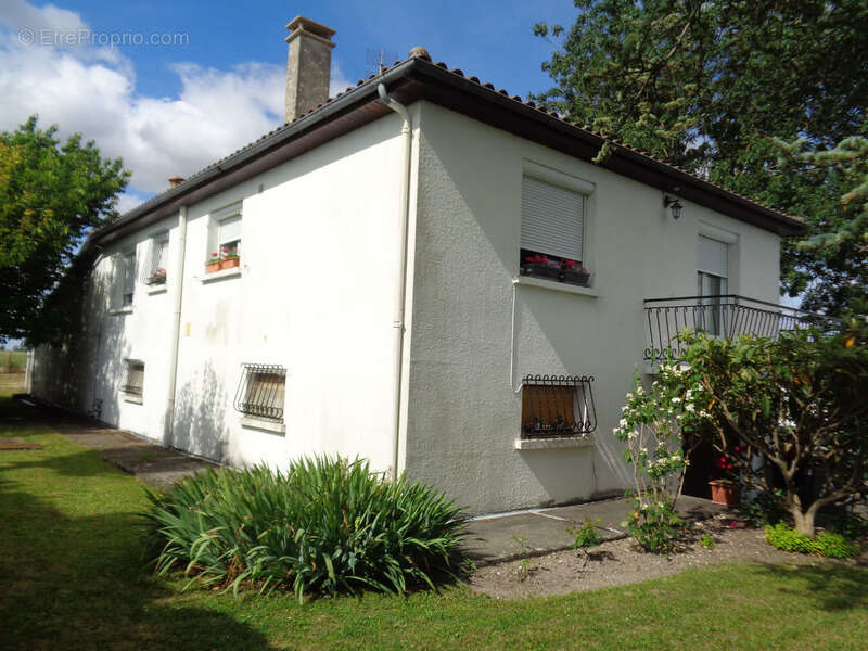 Maison à PONS